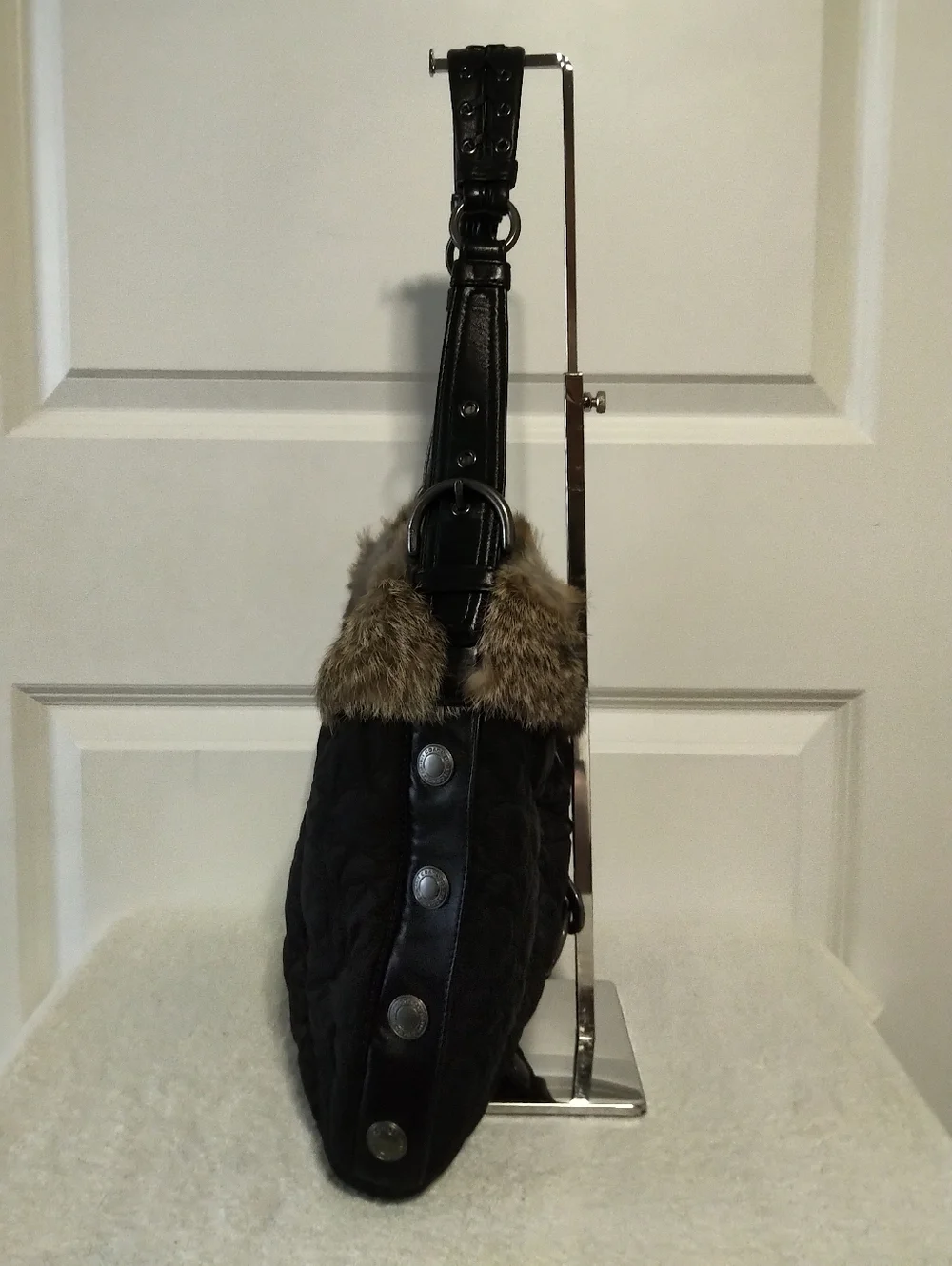 Authentic Coach Vintage Quilted Fur Lined Black Hobo Ski Bag